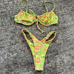 Kulani Kinis Loco Lime Swim Bikini Size Medium